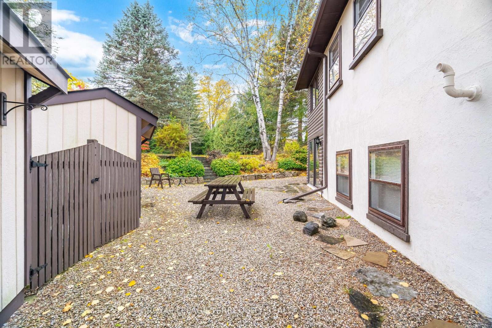 14 Avon Drive, Hamilton, Ontario L9H 3N7 - Photo 39 - X12519072