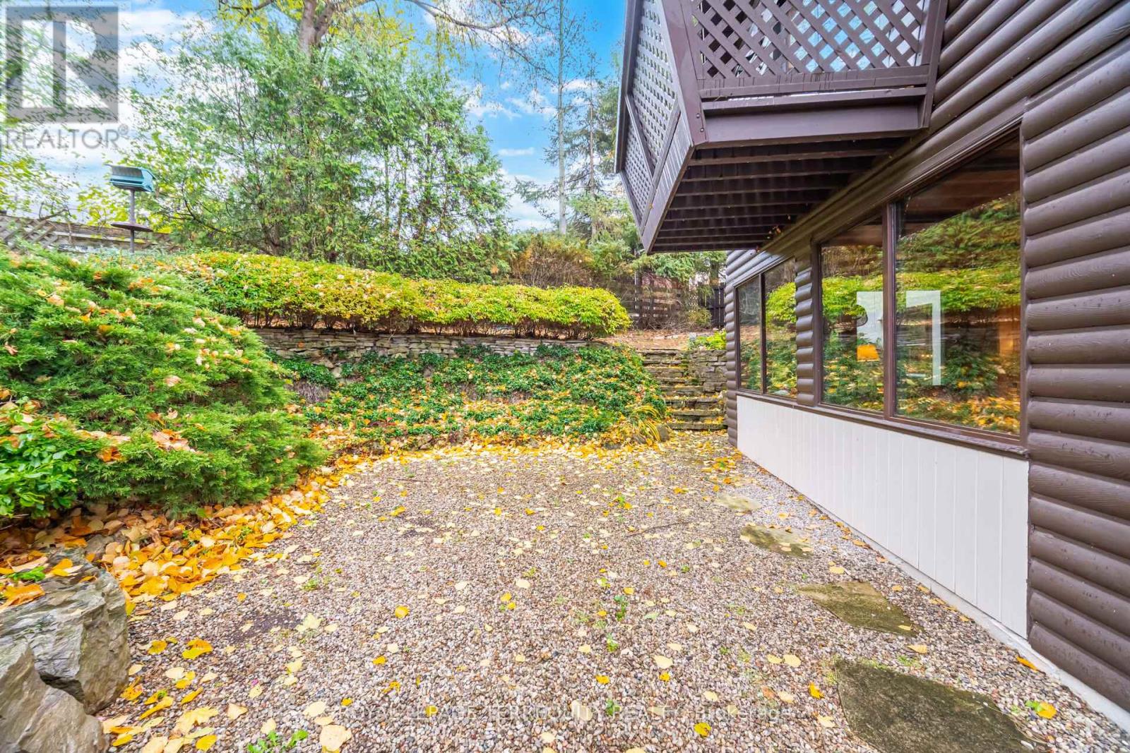 14 Avon Drive, Hamilton, Ontario L9H 3N7 - Photo 40 - X12519072