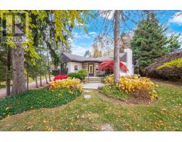 14 AVON DRIVE, Hamilton, Ontario