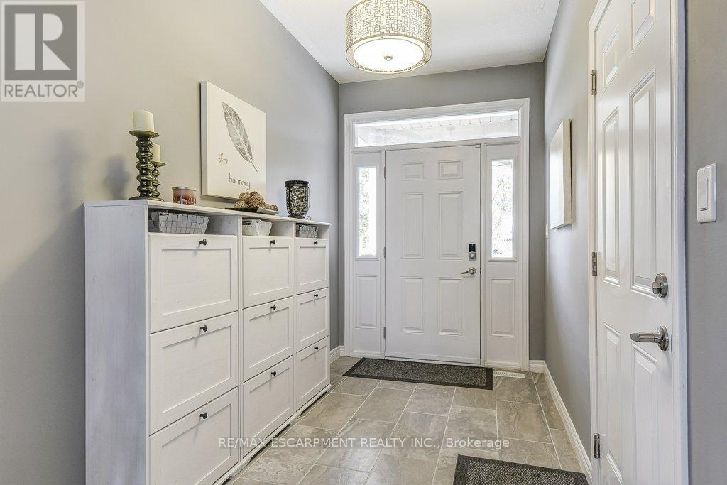 132a Scott Avenue, Brant, Ontario  N3L 0C9 - Photo 5 - X12519074