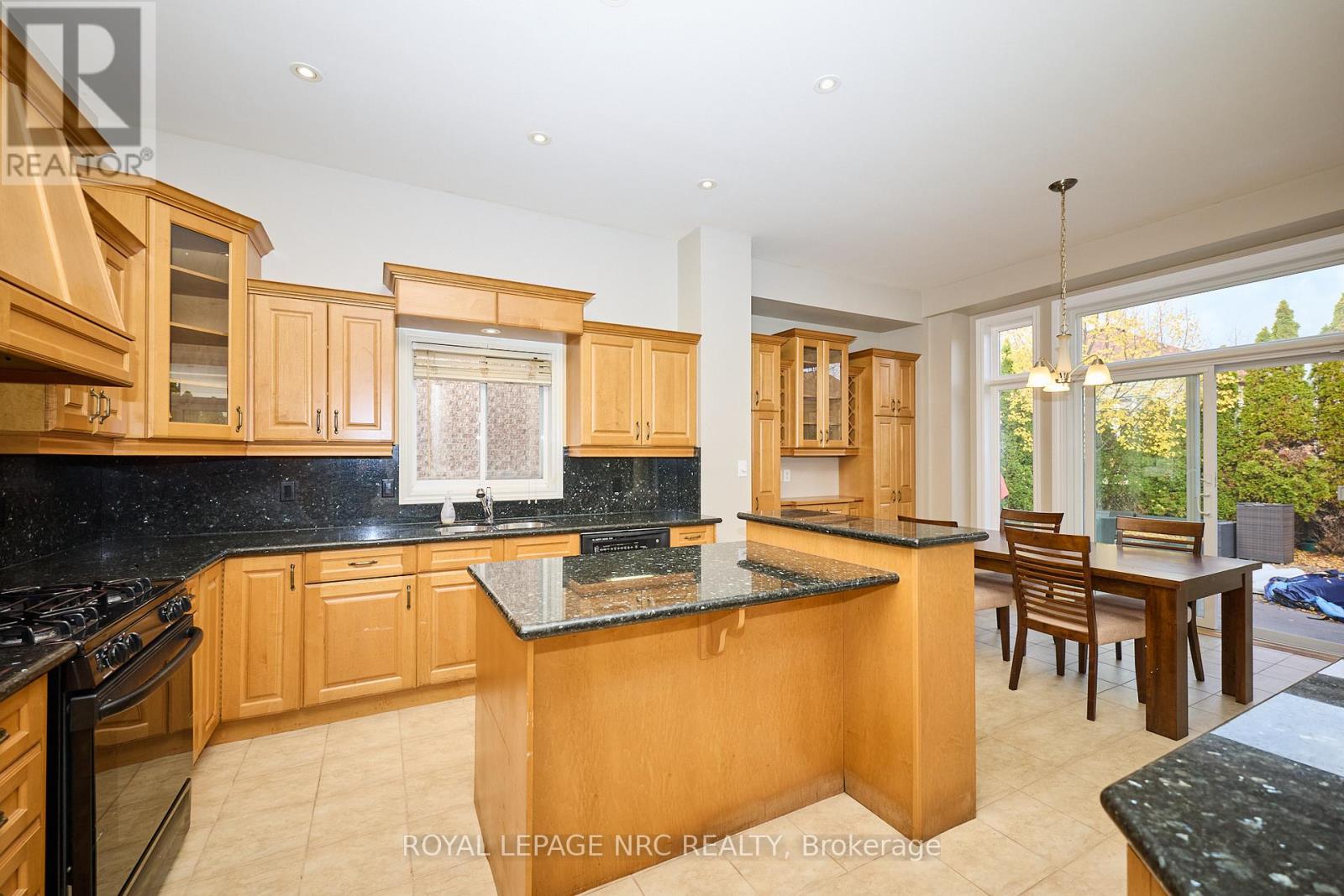 23 Moorland Crescent, Hamilton, Ontario  L9K 1N6 - Photo 11 - X12519092