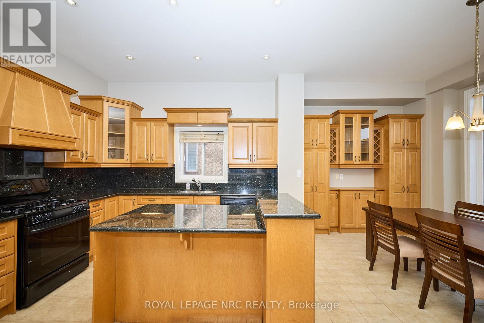 23 Moorland Crescent, Hamilton, Ontario  L9K 1N6 - Photo 12 - X12519092