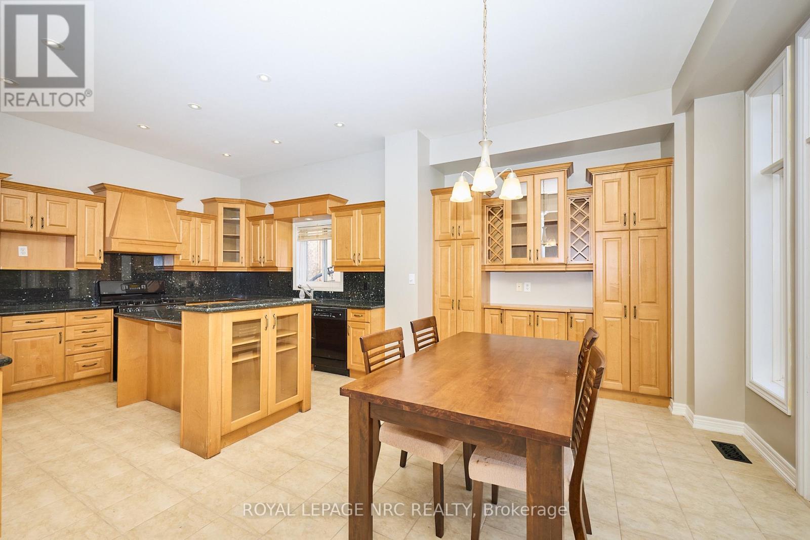 23 Moorland Crescent, Hamilton, Ontario  L9K 1N6 - Photo 13 - X12519092