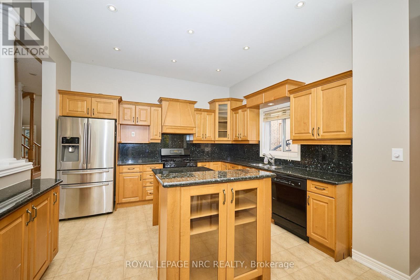 23 Moorland Crescent, Hamilton, Ontario  L9K 1N6 - Photo 15 - X12519092