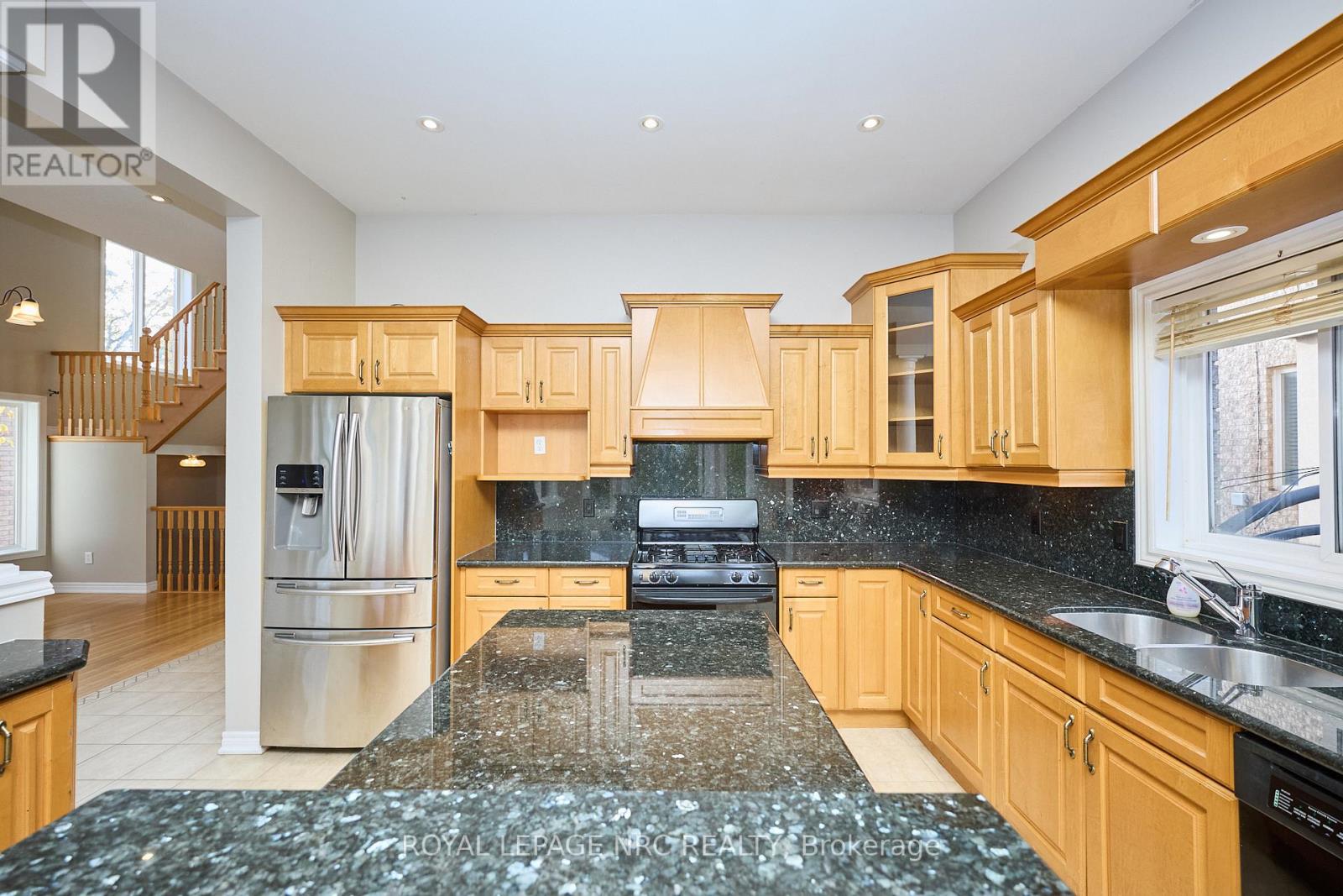 23 Moorland Crescent, Hamilton, Ontario  L9K 1N6 - Photo 16 - X12519092