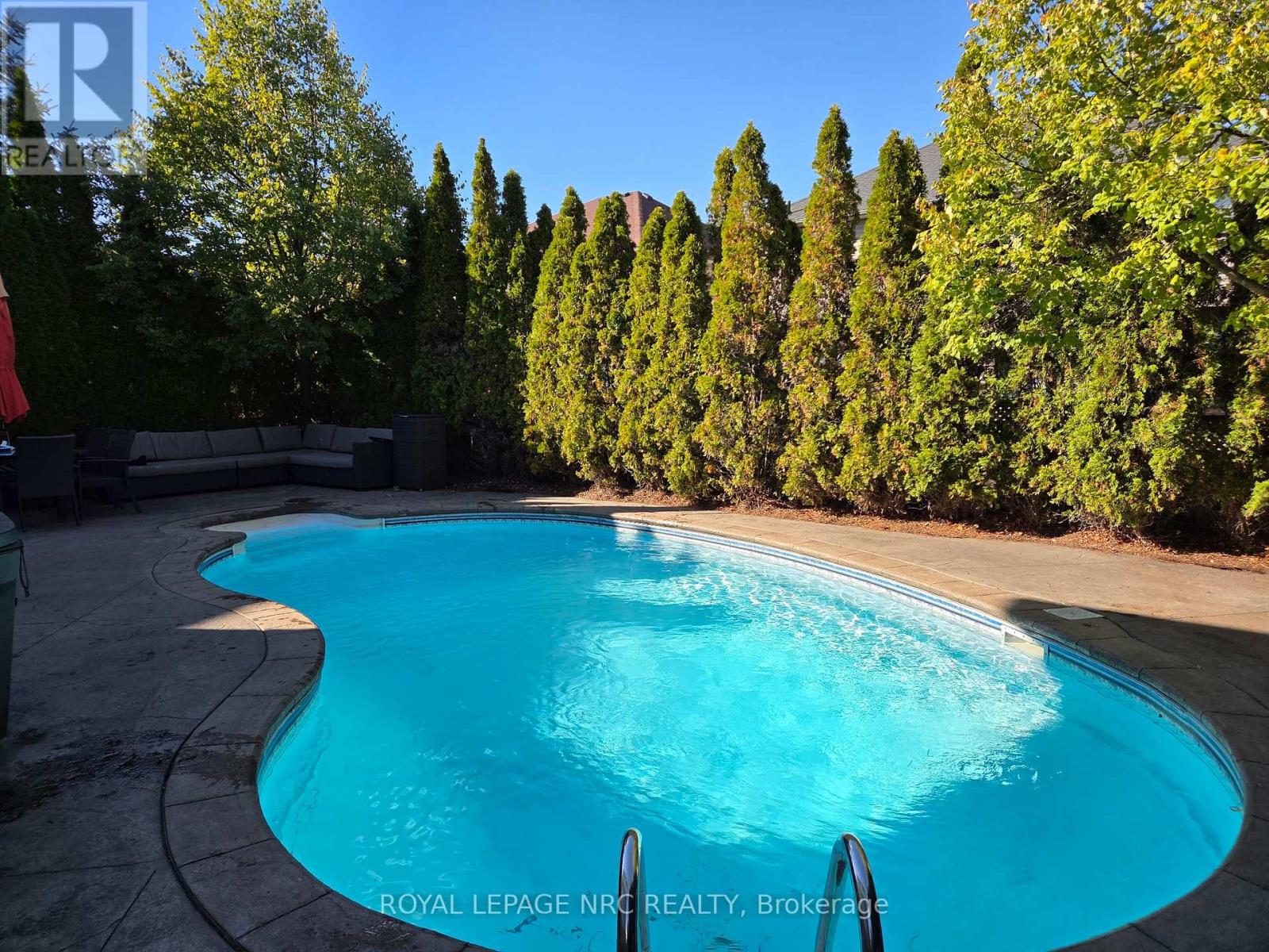 23 Moorland Crescent, Hamilton, Ontario  L9K 1N6 - Photo 3 - X12519092