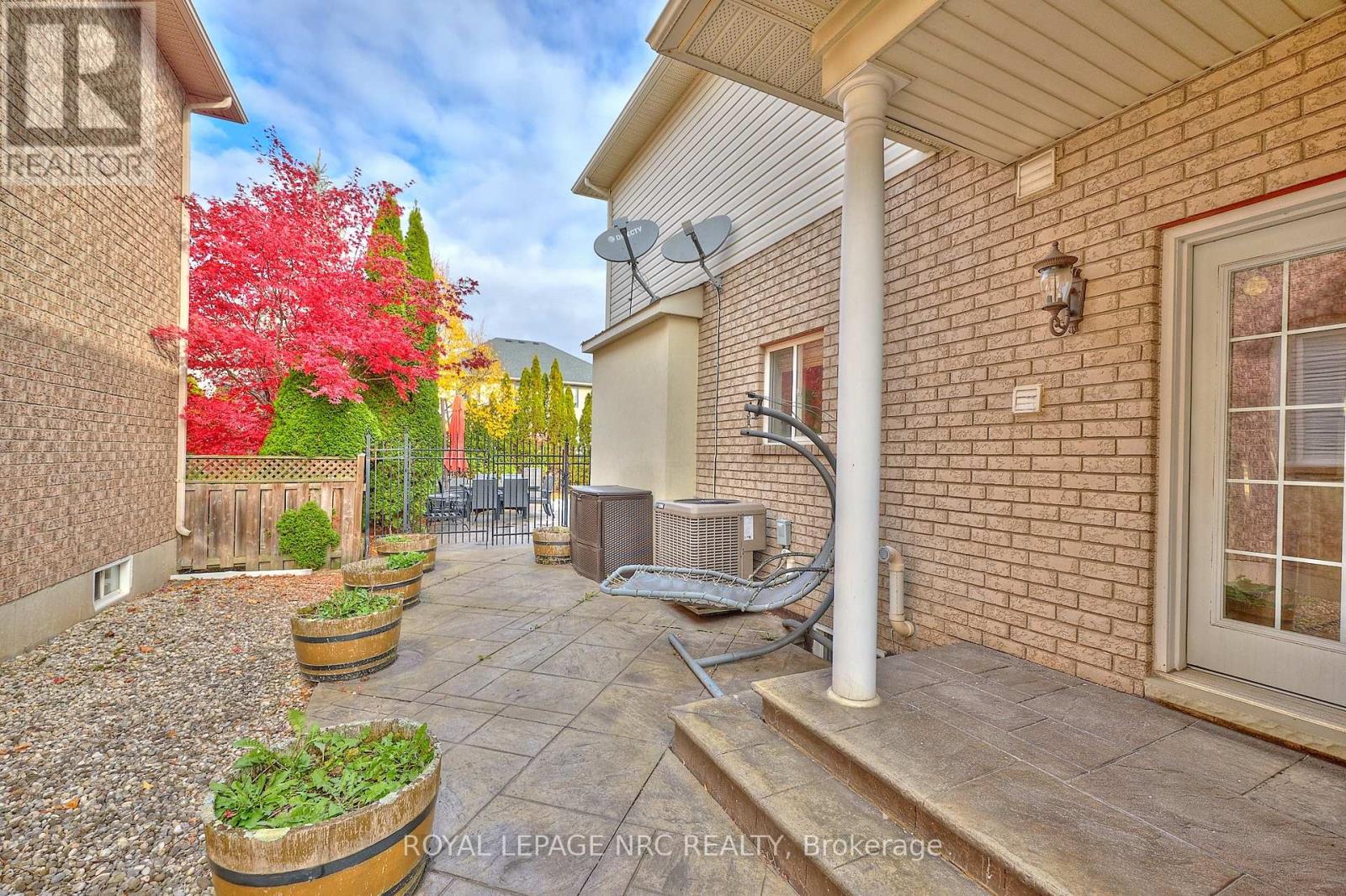 23 Moorland Crescent, Hamilton, Ontario  L9K 1N6 - Photo 35 - X12519092