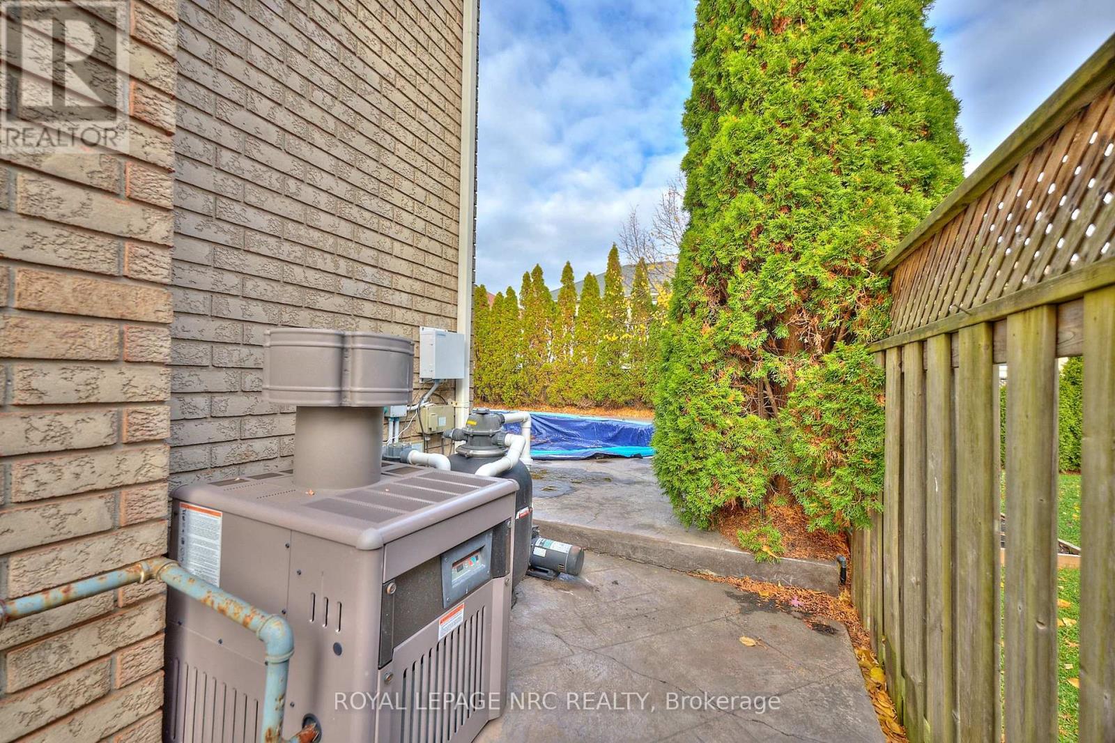 23 Moorland Crescent, Hamilton, Ontario  L9K 1N6 - Photo 38 - X12519092