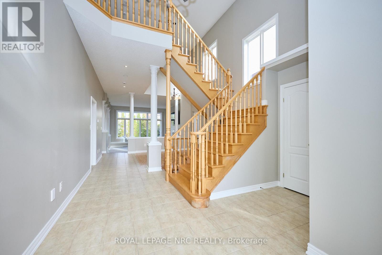 23 Moorland Crescent, Hamilton, Ontario  L9K 1N6 - Photo 5 - X12519092