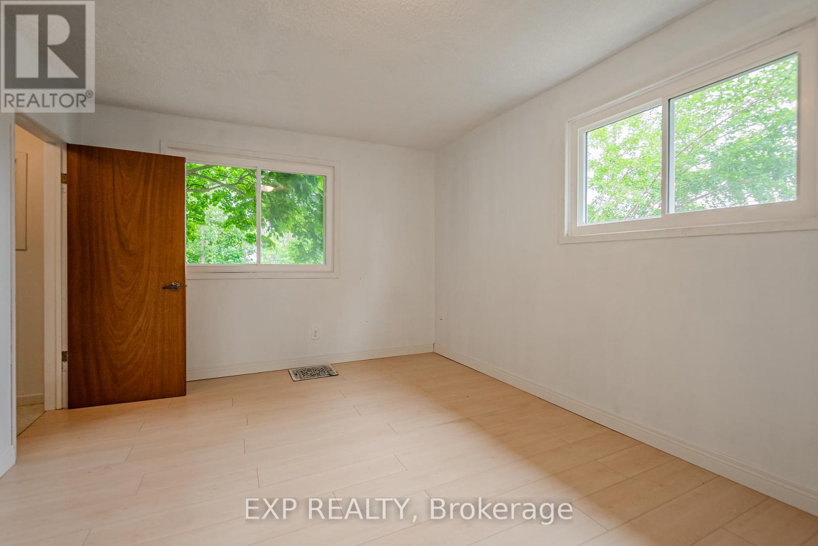 4865 Armoury Street, Niagara Falls, Ontario  L2E 1S9 - Photo 11 - X12519158