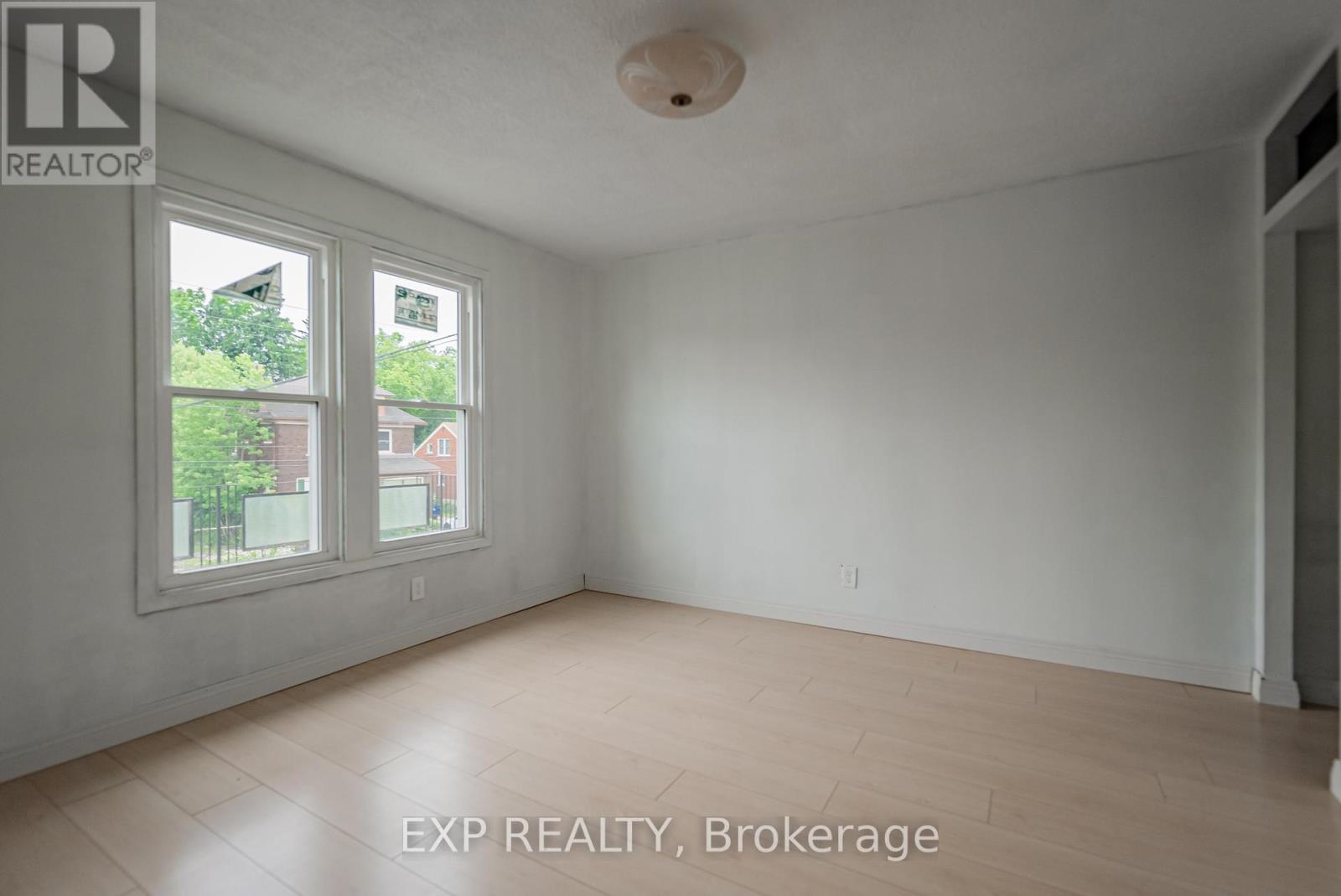 4865 Armoury Street, Niagara Falls, Ontario  L2E 1S9 - Photo 14 - X12519158