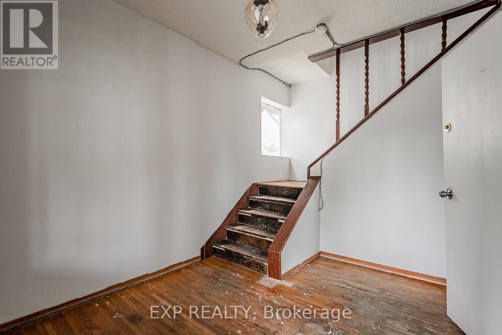 4865 Armoury Street, Niagara Falls, Ontario  L2E 1S9 - Photo 4 - X12519158