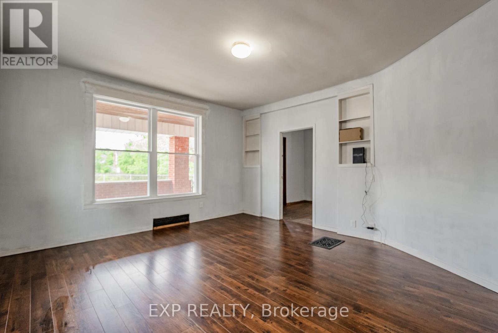 4865 Armoury Street, Niagara Falls, Ontario  L2E 1S9 - Photo 6 - X12519158