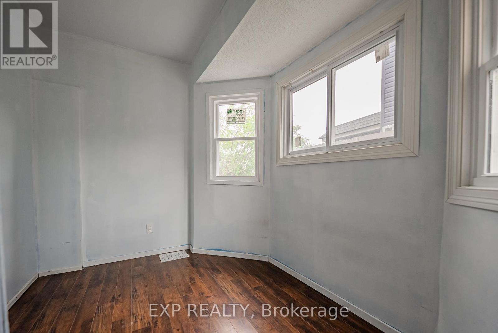 4865 Armoury Street, Niagara Falls, Ontario  L2E 1S9 - Photo 7 - X12519158