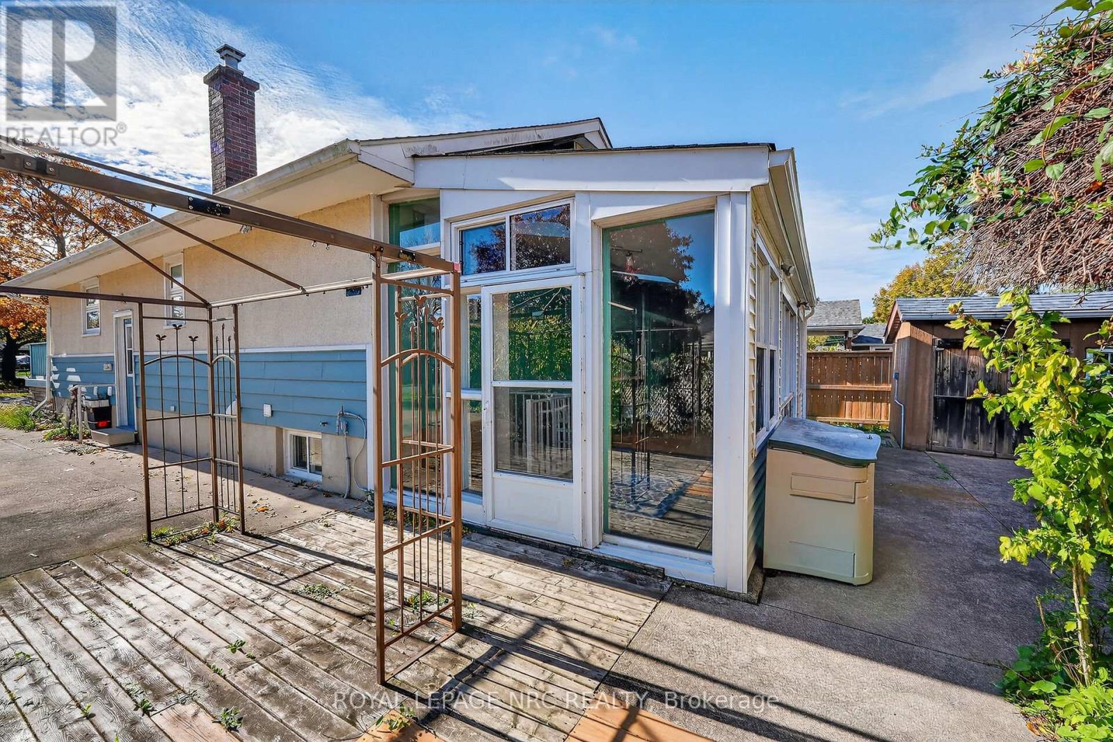 2 Mary Street, St. Catharines, Ontario  L2N 5A6 - Photo 35 - X12519198