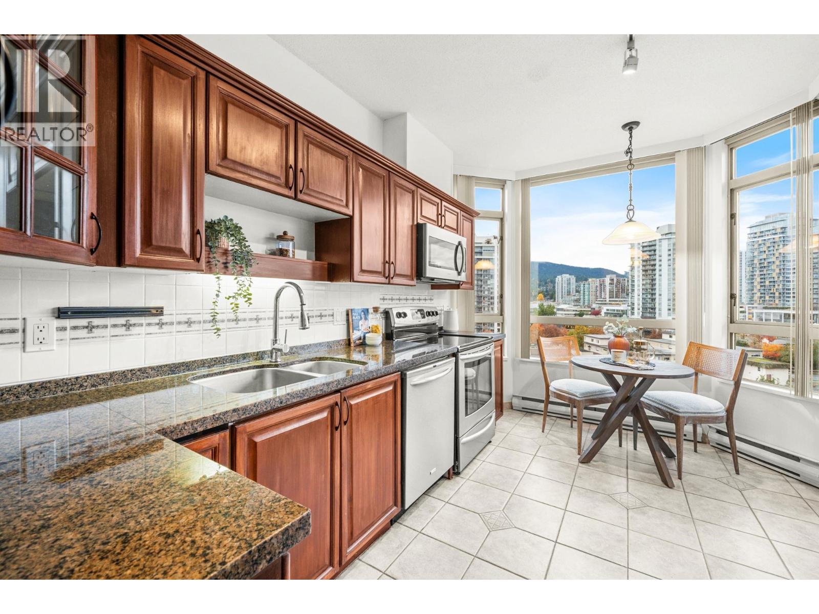 1201 160 W Keith Road, North Vancouver, British Columbia V7M 3M2 - Photo 10 - R3065507