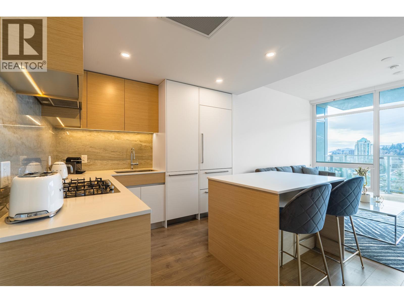 1107 200 KLAHANIE COURT, West Vancouver, British Columbia