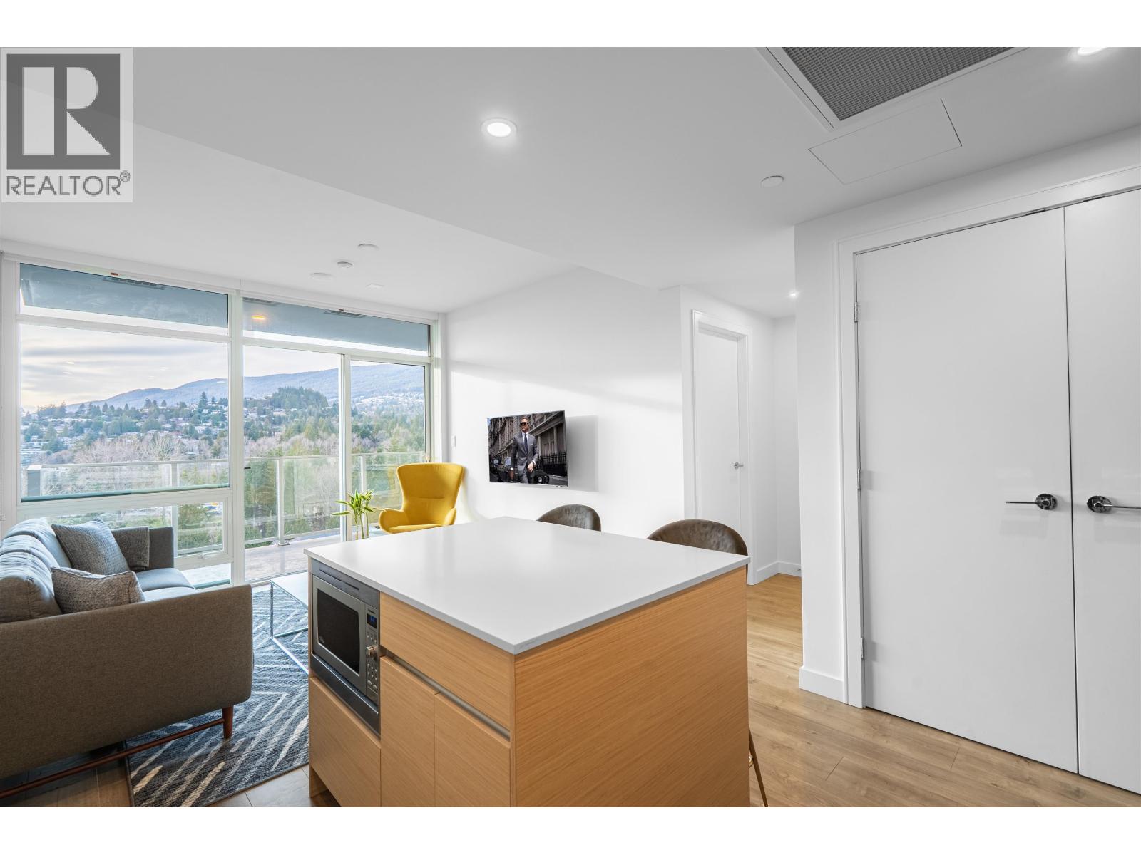 1107 200 Klahanie Court, West Vancouver, British Columbia V7P 0E4 - Photo 5 - R3065525