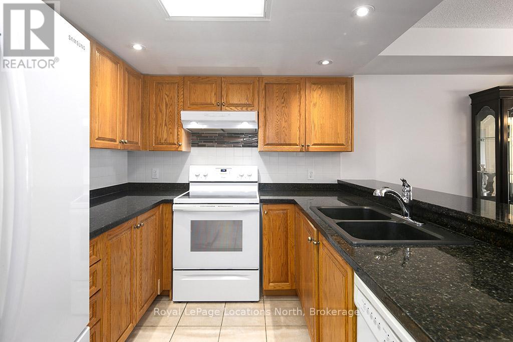 412 - 16 Raglan Street, Collingwood, Ontario  L9Y 4Y2 - Photo 9 - S12519154