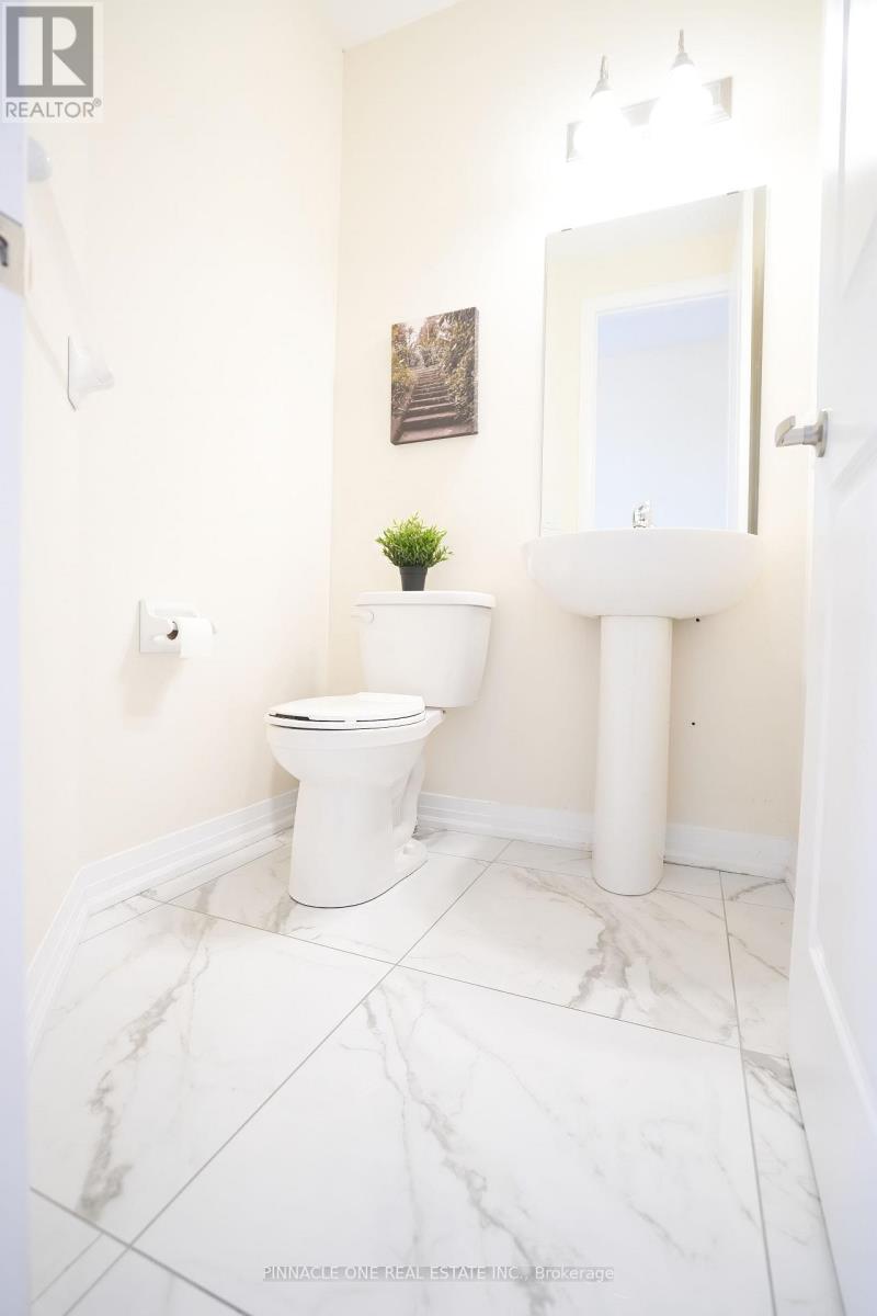 21 Carew Boulevard, Kawartha Lakes, Ontario K9V 0P6 - Photo 14 - X12493020