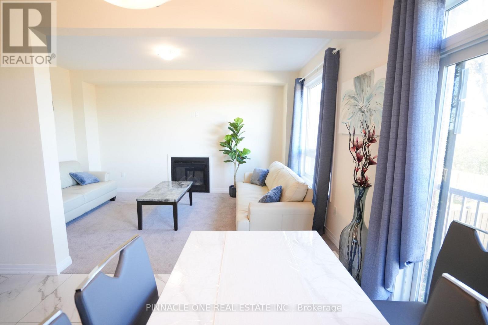 21 Carew Boulevard, Kawartha Lakes, Ontario K9V 0P6 - Photo 17 - X12493020