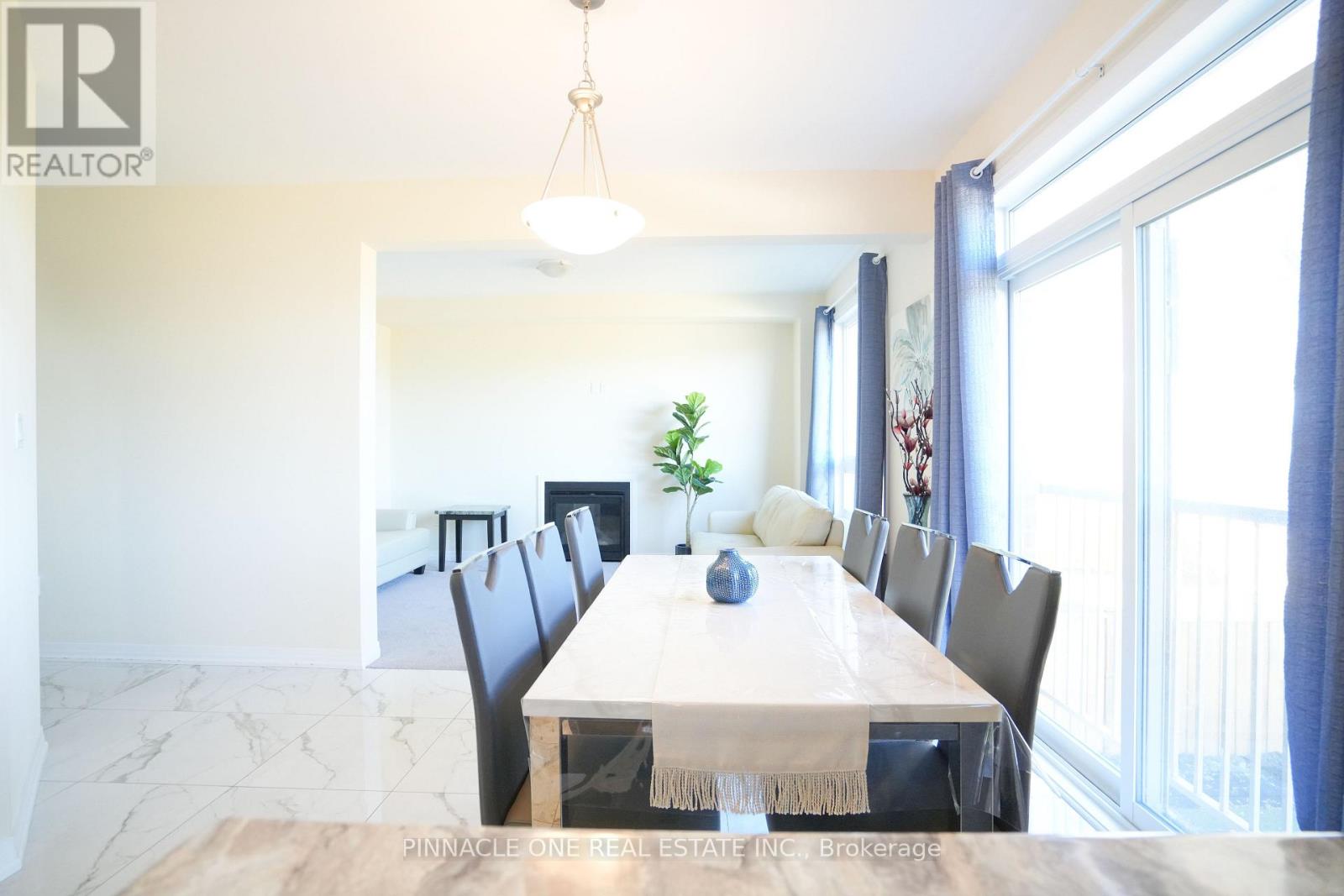 21 Carew Boulevard, Kawartha Lakes, Ontario K9V 0P6 - Photo 12 - X12493020