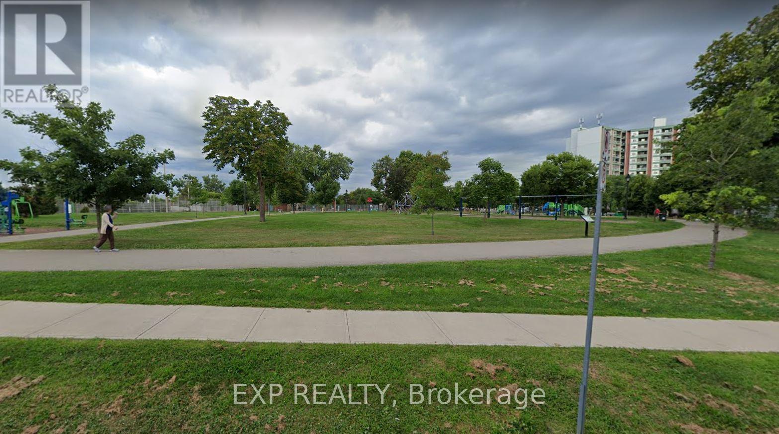 193 Locke Street N, Hamilton, Ontario L8R 3B1 - Photo 12 - X12515008