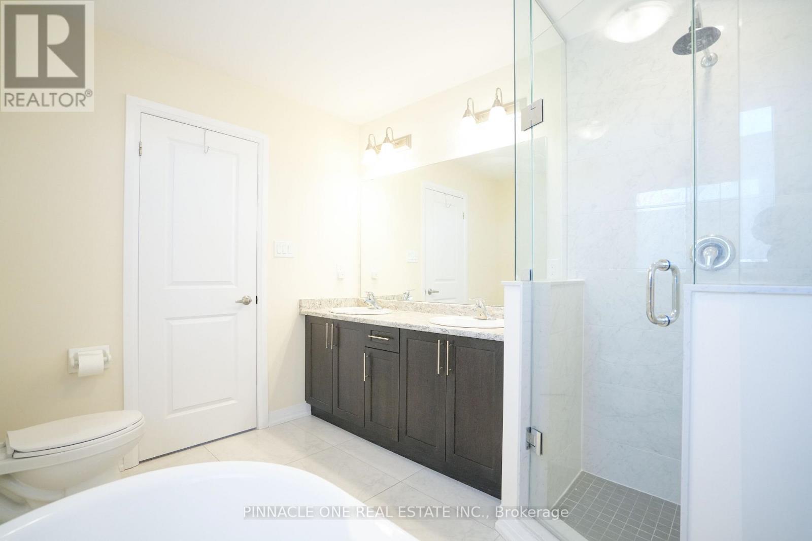 21 Carew Boulevard, Kawartha Lakes, Ontario K9V 0P6 - Photo 32 - X12493020