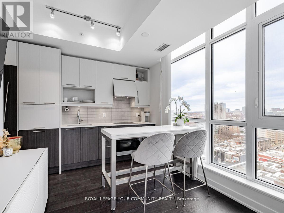 1602 - 30 Nelson Street, Toronto, Ontario M5V 0H5 - Photo 22 - C12514180