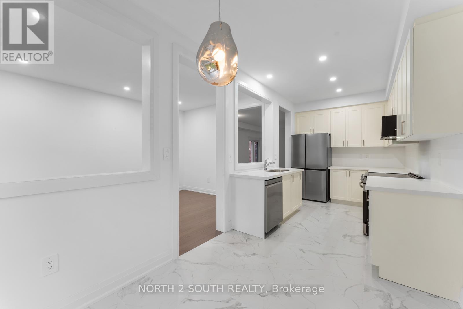 27 Virro Court, Vaughan, Ontario  L4H 5G5 - Photo 13 - N12506876