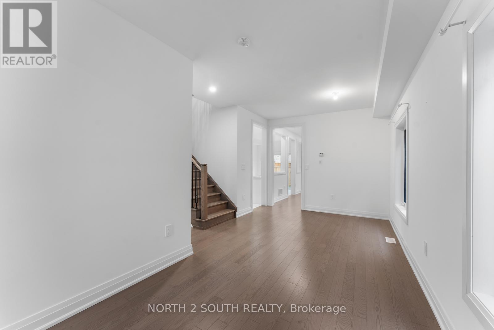 27 Virro Court, Vaughan, Ontario  L4H 5G5 - Photo 9 - N12506876