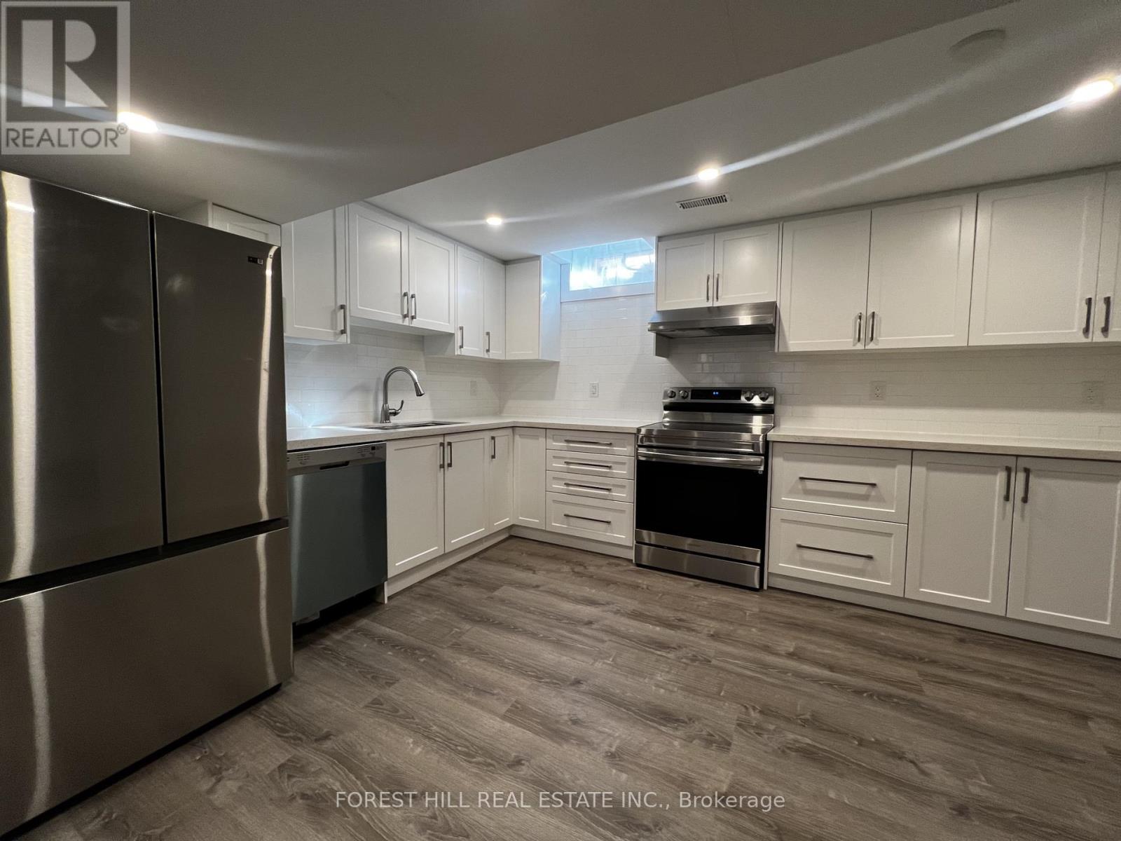 Lower - 181 Johnson Street, Barrie, Ontario L4M 6B1 - Photo 14 - S12471958