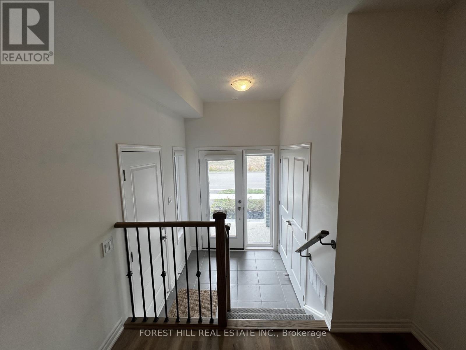 146 Elgin Street, Orillia, Ontario  L3V 1S7 - Photo 5 - S12479544