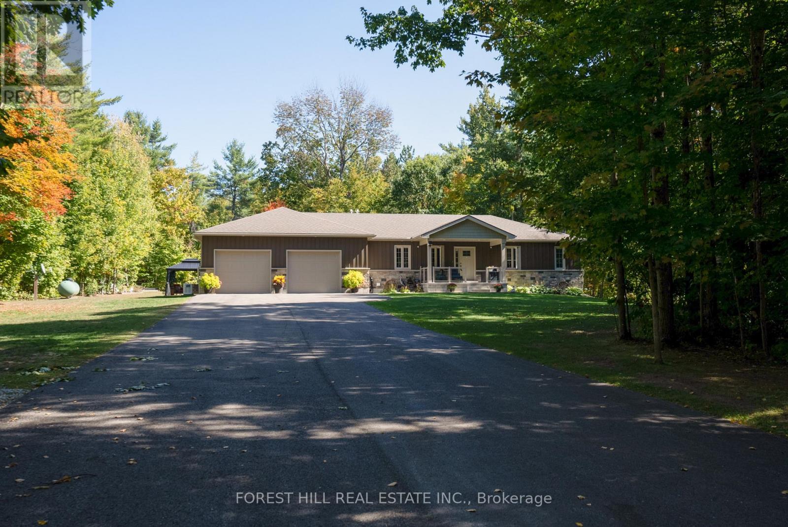 1025 Tower Crescent, Gravenhurst, Ontario  P0E 1G0 - Photo 2 - X12496102