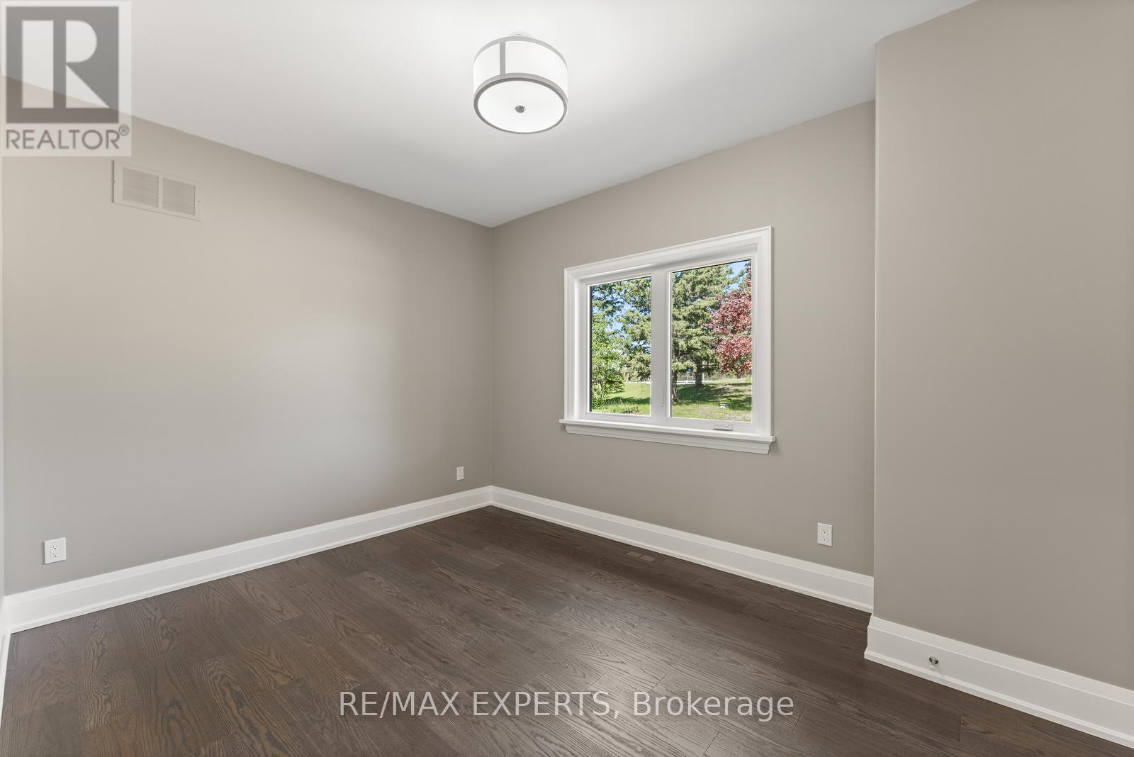 211 Pine Avenue, Caledon (Palgrave), Ontario  L7E 3S7 - Photo 32 - W12506994