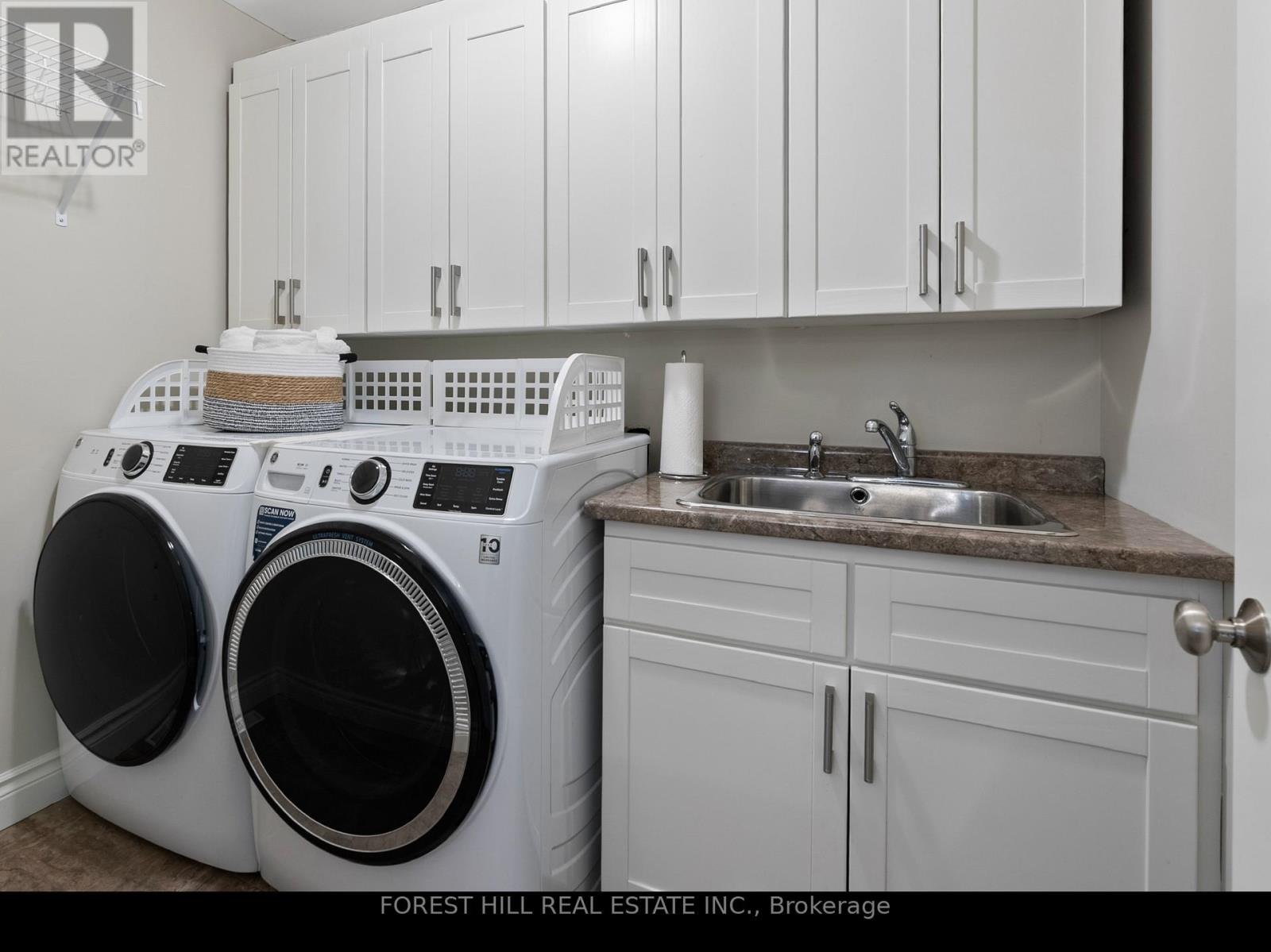 1025 Tower Crescent, Gravenhurst, Ontario  P0E 1G0 - Photo 14 - X12496102