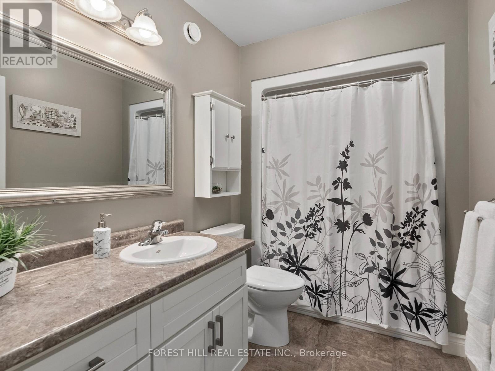 1025 Tower Crescent, Gravenhurst, Ontario  P0E 1G0 - Photo 21 - X12496102