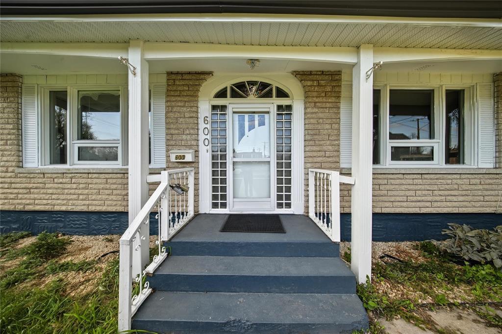 600 Aikins Street, Winnipeg, Manitoba  R2W 4J4 - Photo 1 - 202527695