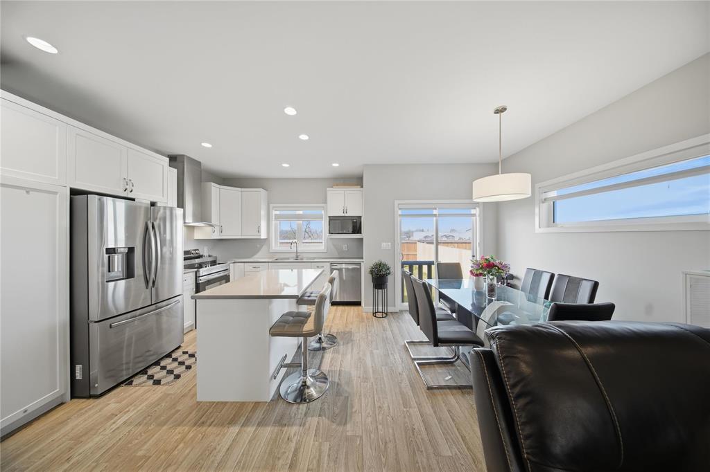 114 Clarkleigh Crescent, Winnipeg, Manitoba  R2V 5E3 - Photo 7 - 202528081