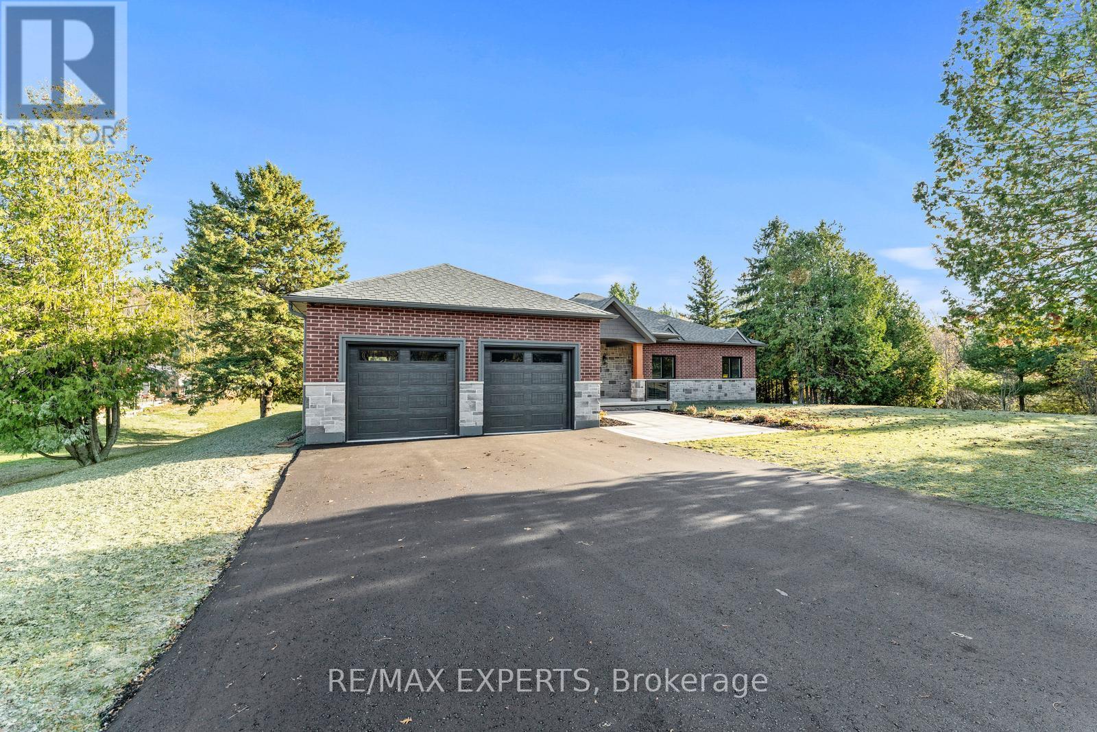 211 Pine Avenue, Caledon (Palgrave), Ontario  L7E 3S7 - Photo 7 - W12506994