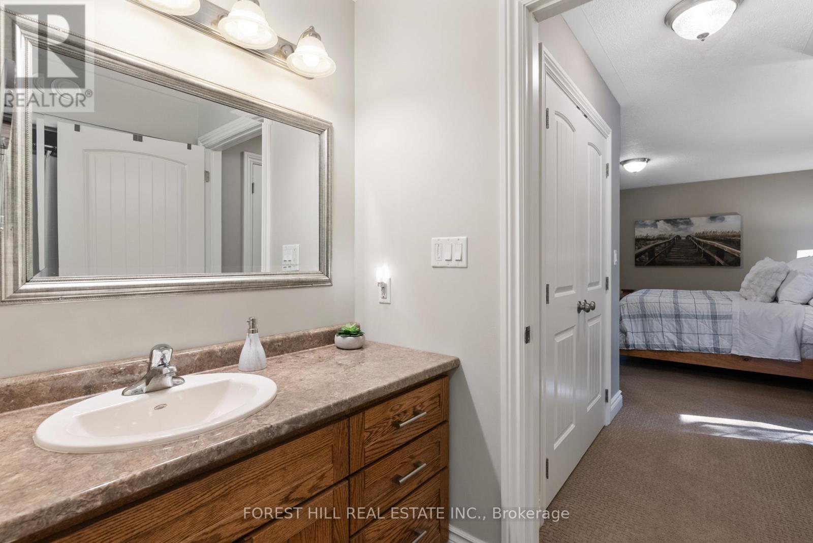 1025 Tower Crescent, Gravenhurst, Ontario  P0E 1G0 - Photo 19 - X12496102