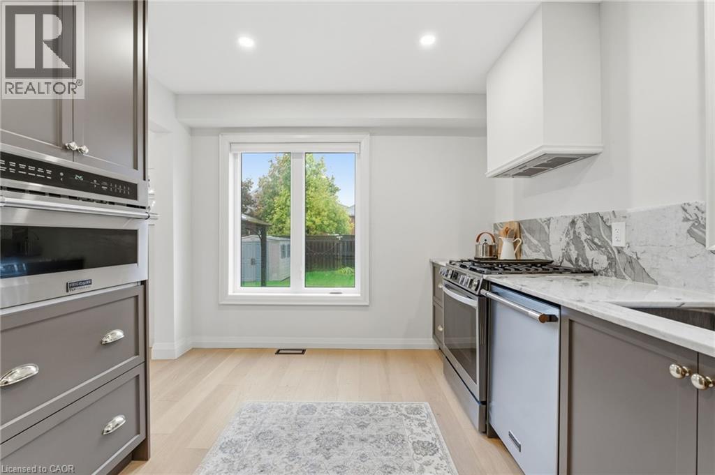 92 Colin Crescent, Hamilton, Ontario  L9A 5H8 - Photo 16 - 40784796