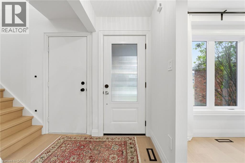 92 Colin Crescent, Hamilton, Ontario  L9A 5H8 - Photo 6 - 40784796