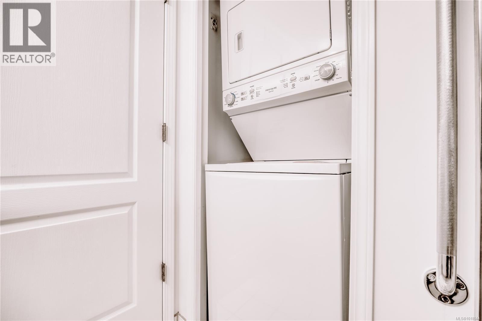 208 150 Promenade Dr, Nanaimo, British Columbia  V9R 6M6 - Photo 21 - 1018944