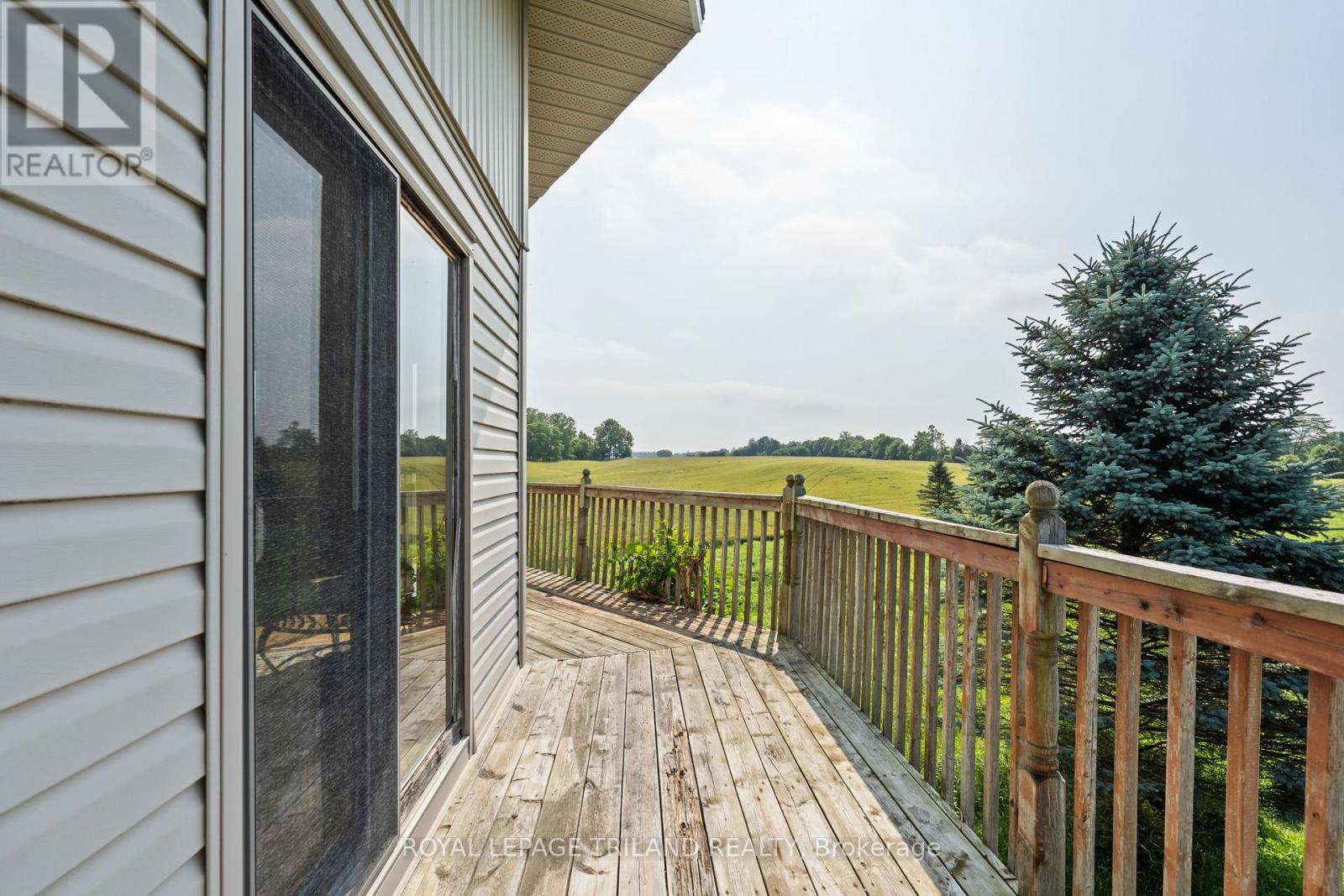 25090 Dundonald Road, Southwest Middlesex, Ontario  N0N 1A0 - Photo 38 - X12253839