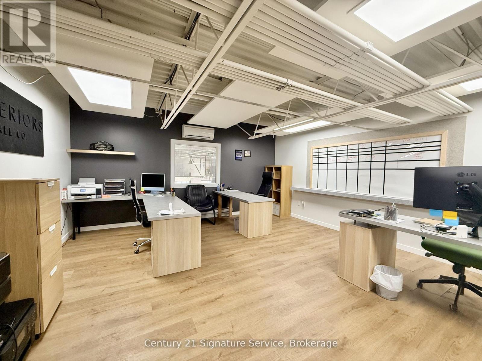 3 - 1050 Britannia Road E, Mississauga, Ontario L4W 4N9 - Photo 18 - W12383530