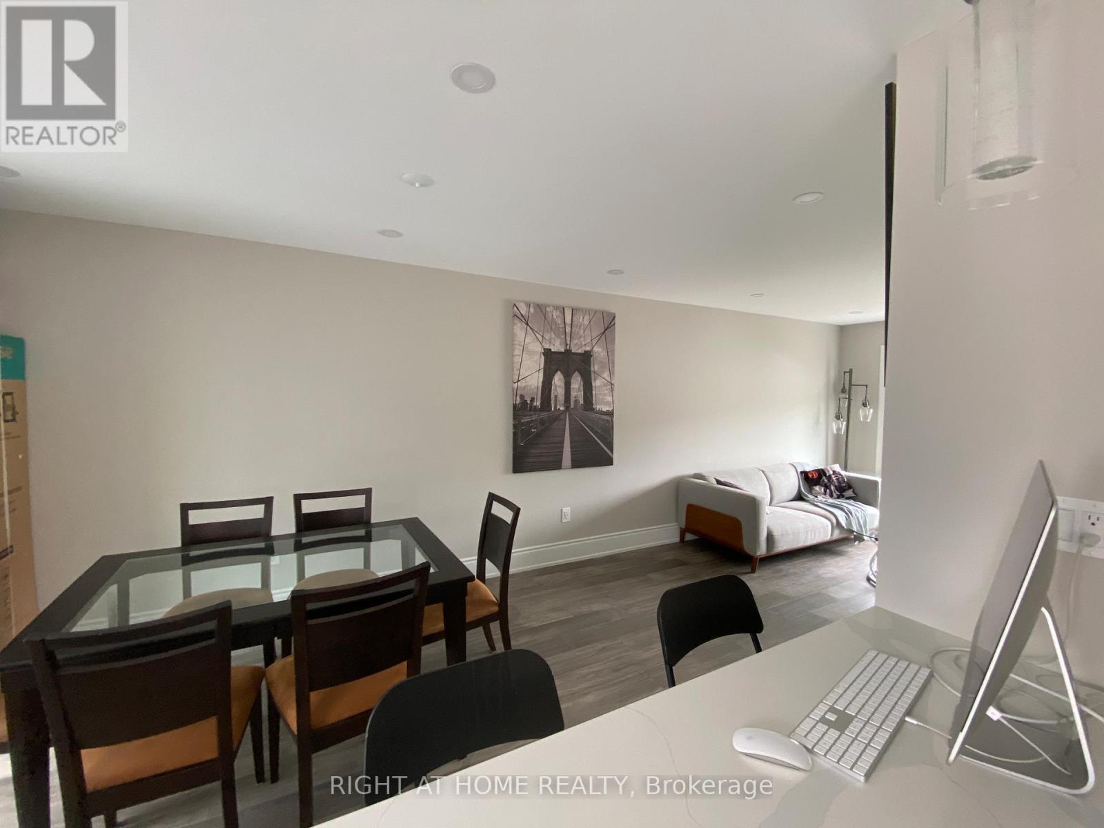 9 Snowood Court, Toronto, Ontario  M3N 1E7 - Photo 7 - W12391726