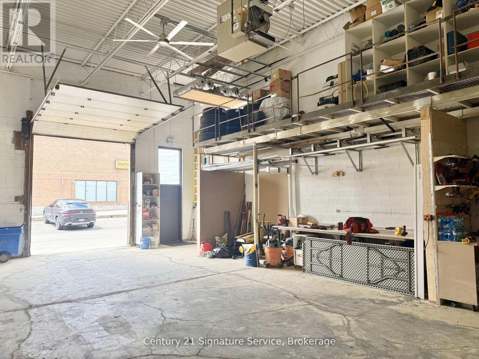 3 - 1050 Britannia Road E, Mississauga, Ontario L4W 4N9 - Photo 9 - W12383530