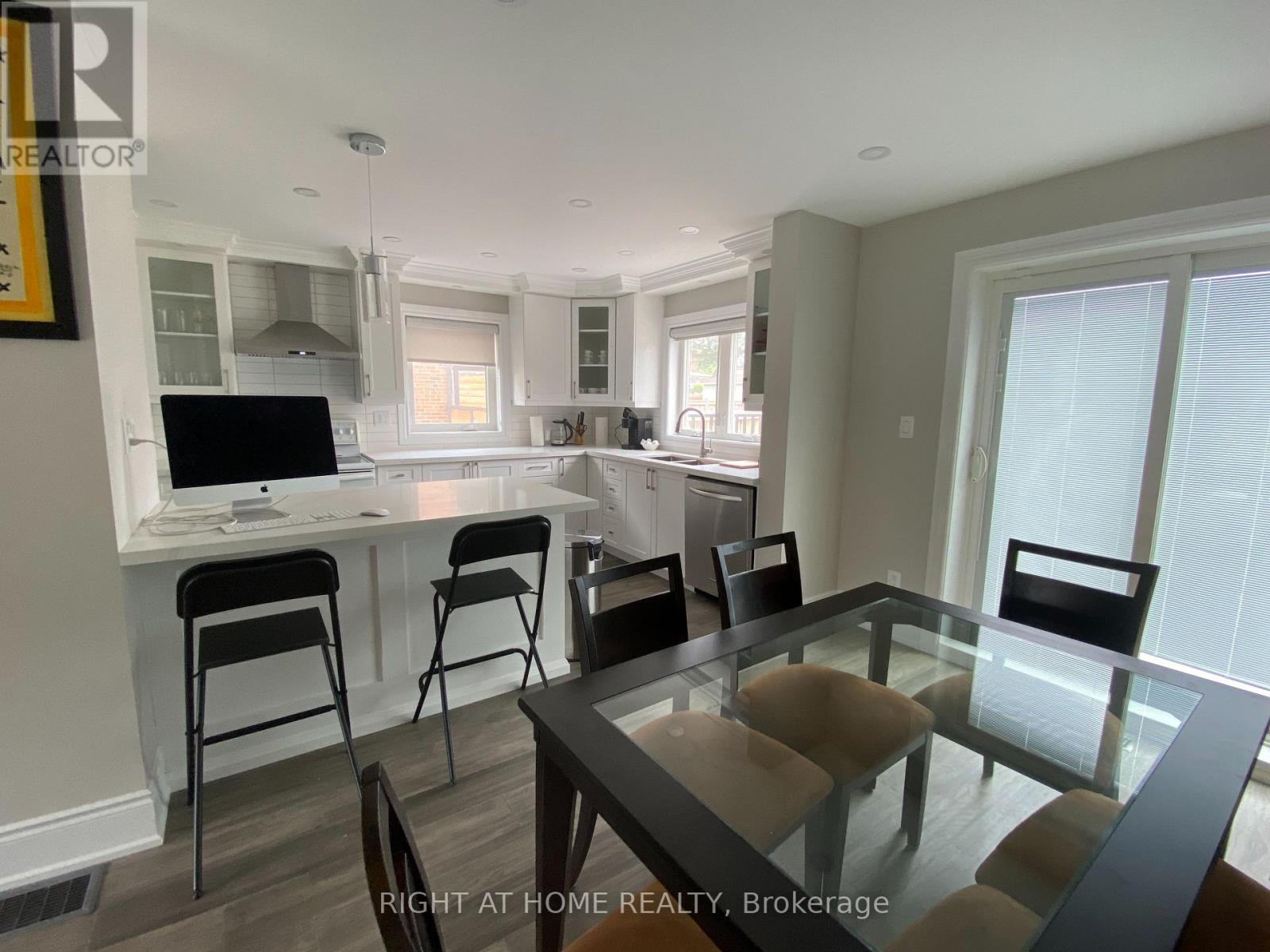 9 Snowood Court, Toronto, Ontario  M3N 1E7 - Photo 10 - W12391726