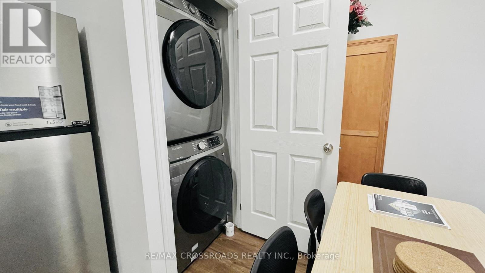 Main Floor - 278 Shuter Street, Toronto, Ontario  M5A 1W3 - Photo 12 - C12519100